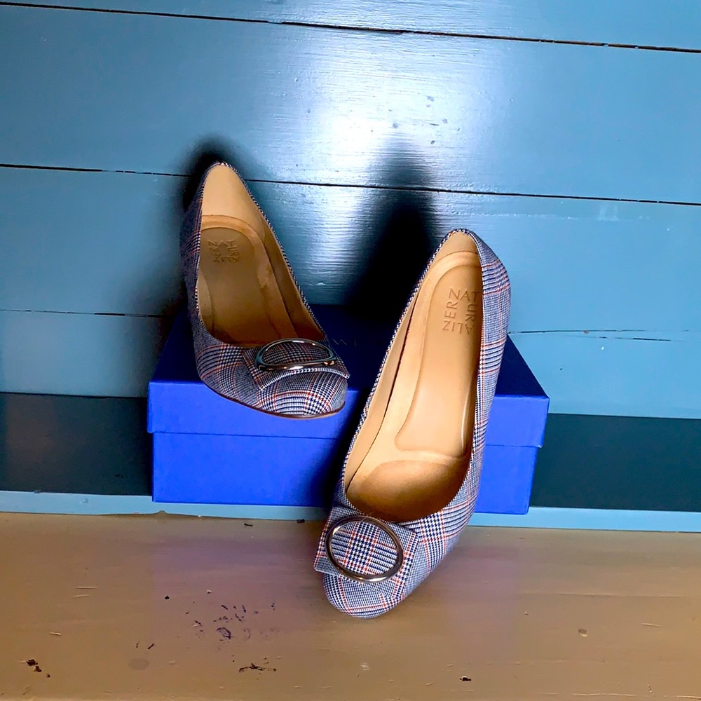 Size 10 Women's plaid heels